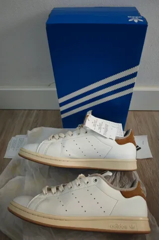 Zapatillas stan smith. Marca adidas.