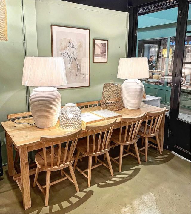 Mesa de pino rústica hecha a medida