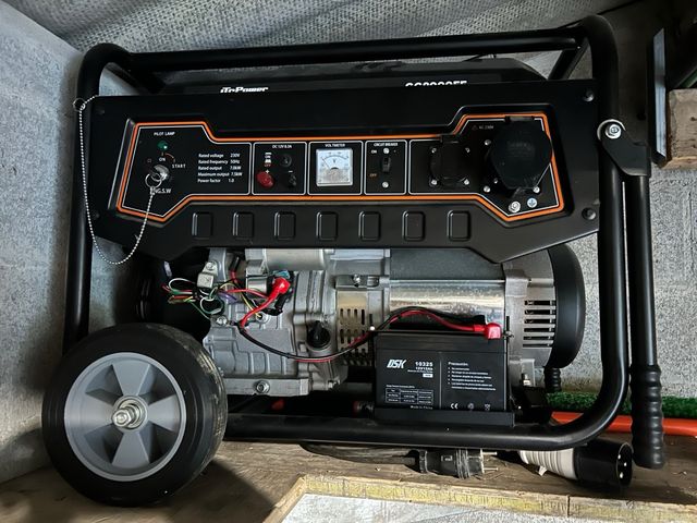 Generador Eléctrico 7500W TcPower GG9000FE