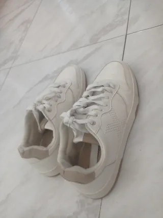 Zapatos blancos y beige mujer