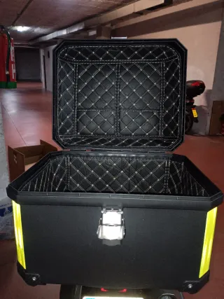 Baúl Top Case Trail 45L. Nuevo.