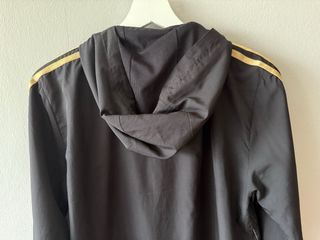 Chaqueta Adidas Negra y Dorada Talla S