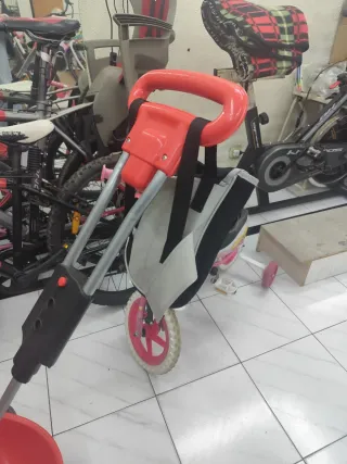 Triciclo infantil rojo