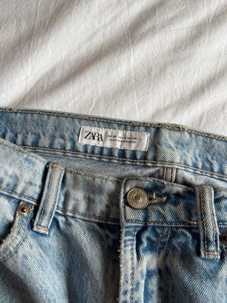 Pantalón vaquero recto de Zara