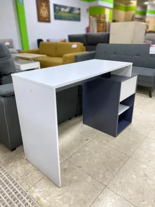 Escritorio moderno blanco y azul con cajón