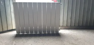 Radiadores de metal blancos