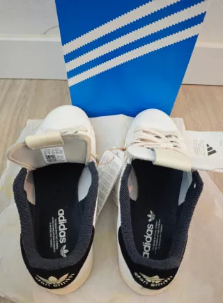 Zapatillas stan smith. Marca adidas.