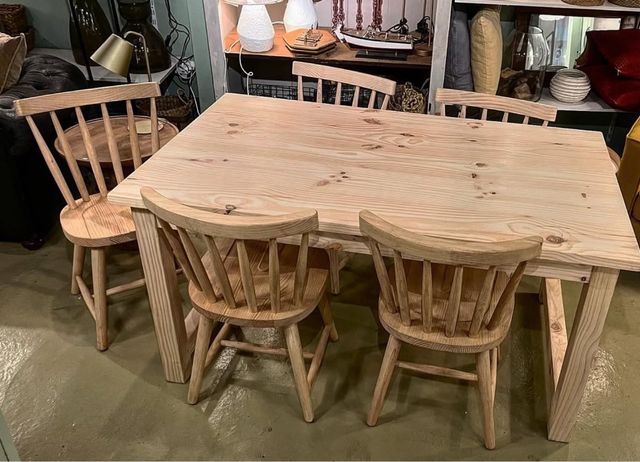 Mesa de pino rústica hecha a medida