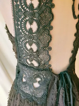 Vestido Negro Corto con Encaje