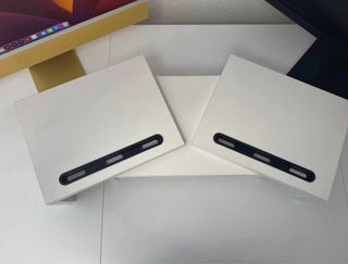 Elevador de 2 pantallas para escritorio