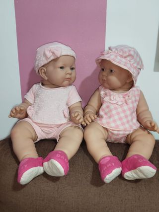 Carrito gemelar con 2 muñecas