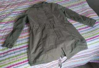 Abrigo verde militar