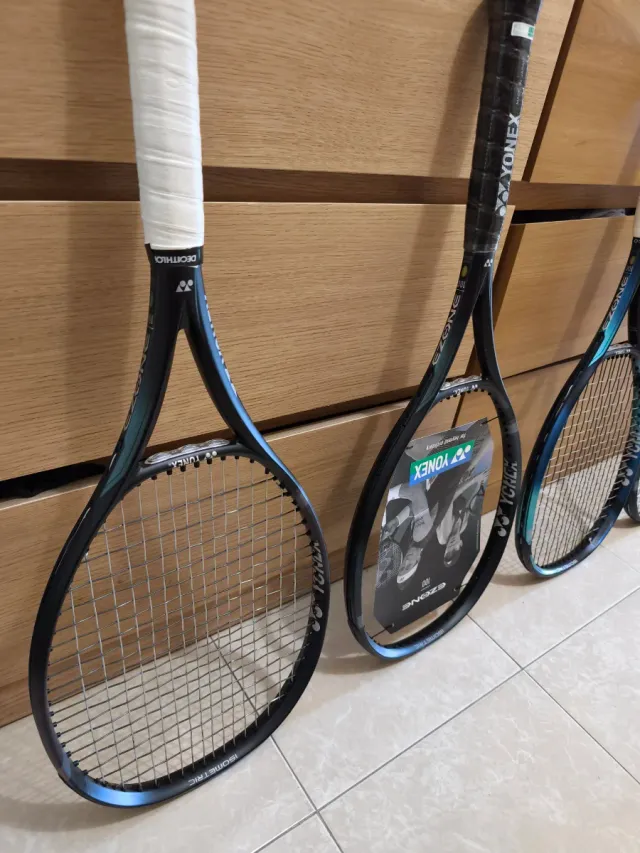 3 Raquetas Yonex Ezone 100