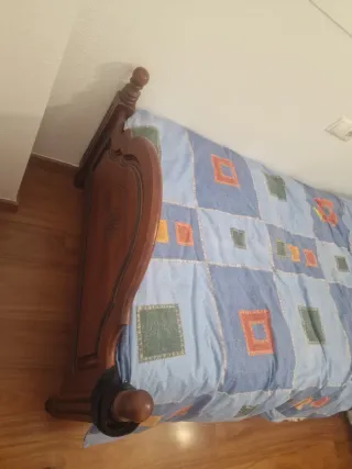 Somier, cabecero y piecero de madera