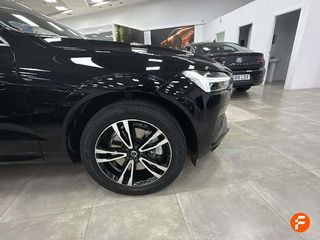 Volvo XC60 2.0 B4 D AWD Momentum Auto