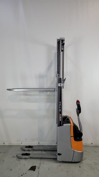¿Buscas un apilador eléctrico? ✅ Varios modelos