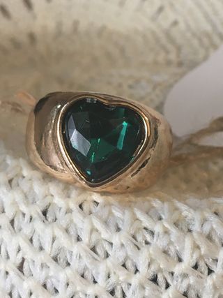Anillo chevalier Corazón Piedra Verde