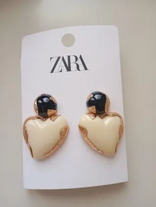Pendientes Corazón Zara Beige y Negro
