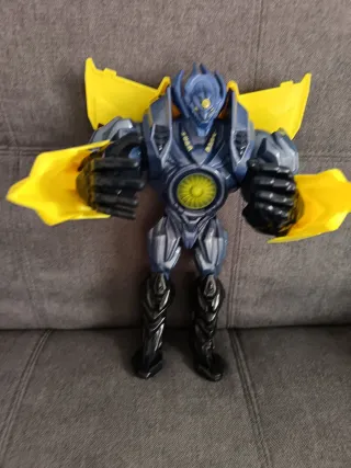 Muñeco de juguete robot azul y amarillo