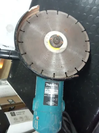 Amoladora Grande Makita GA9050R