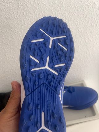 Botas de fútbol azules