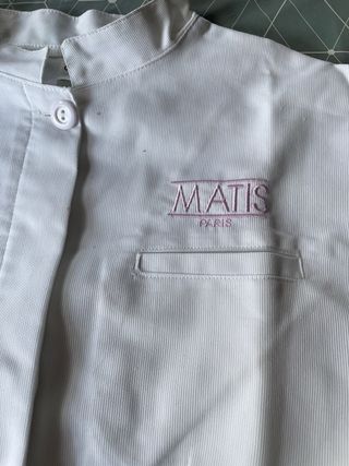 Uniforme estética Matis Camisa y Falda Blanca