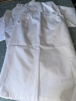Uniforme estética Matis Camisa y Falda Blanca