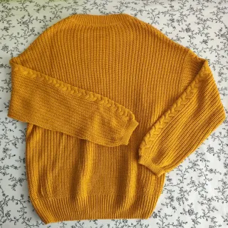 Jersey de punto amarillo Stradivarius