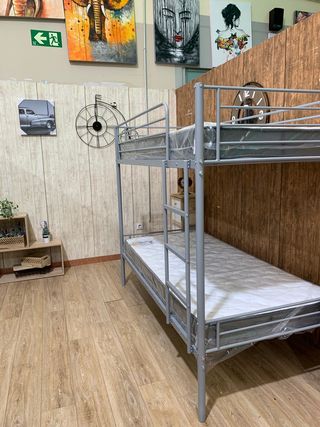 Litera Metálica Gris con Madera