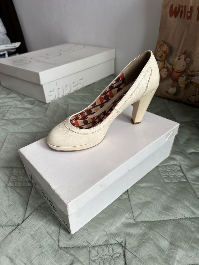 Zapatos tacón Zara beige talla 40