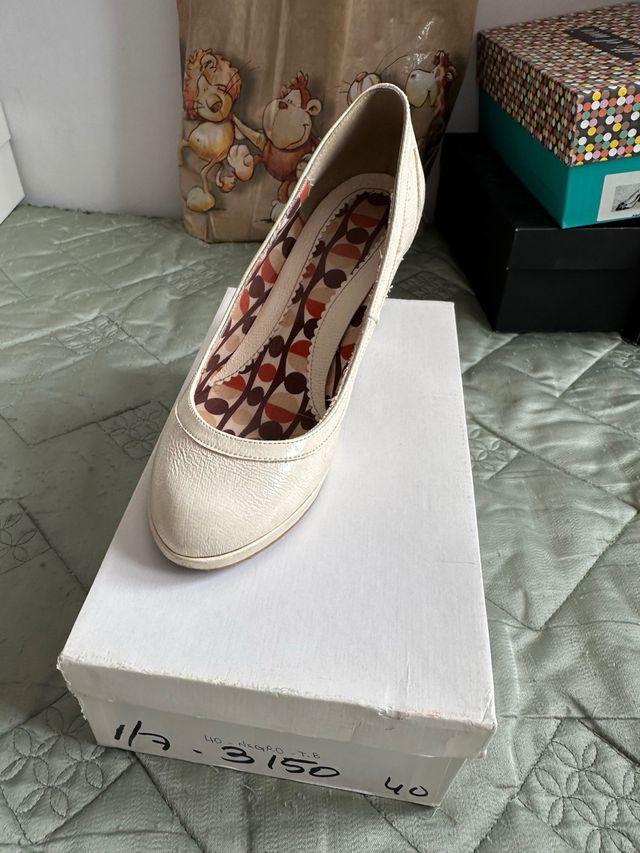 Zapatos tacón Zara beige talla 40
