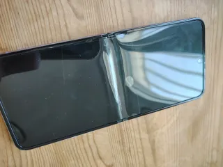 Samsung Galaxy Z Flip 4