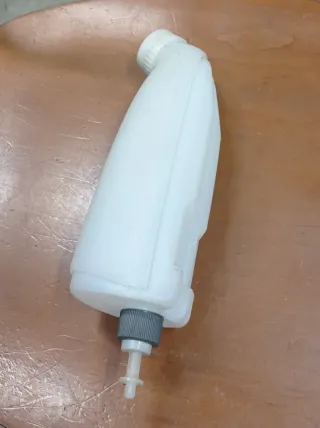 Vaschetta tergicristallo per auto