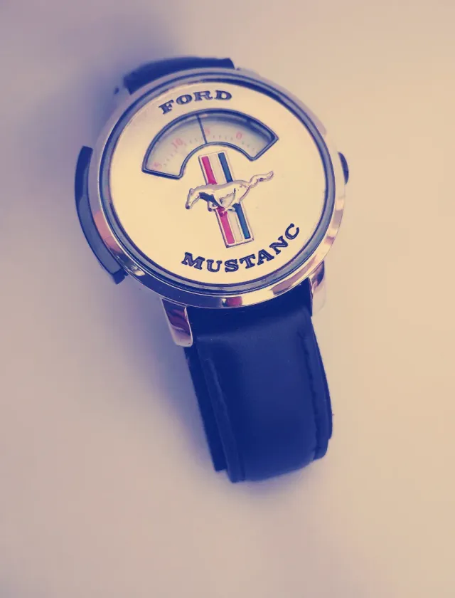 Reloj Ford Mustang Nuevo y unico