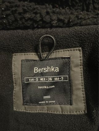 Abrigo Bershka verde militar - Talla S