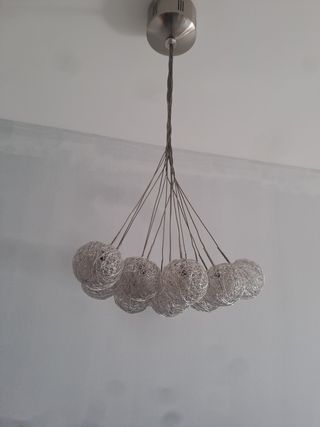 Lámpara colgante esférica de metal plateado