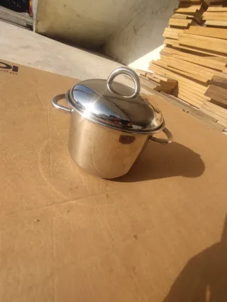 Pentola in metallo argentato