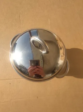 Pentola in metallo argentato