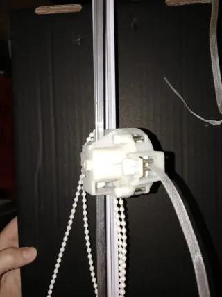 Mecanismo de cortina blanco