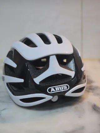 Capacete Ciclismo Abus Branco e Preto
