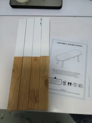 Mesa de comedor de madera