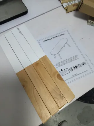 Mesa de comedor de madera