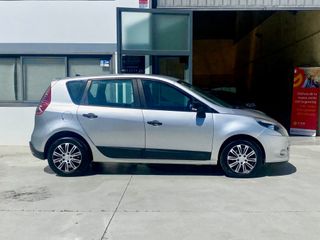 Renault Scenic 2011
