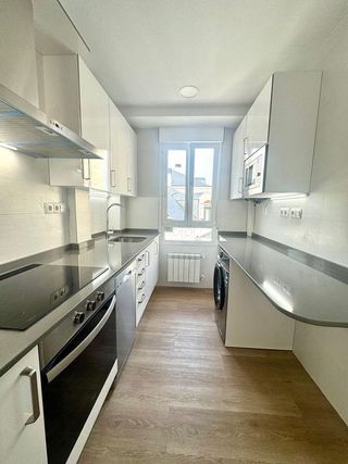 Piso en alquiler en Puerto Chico en Santander