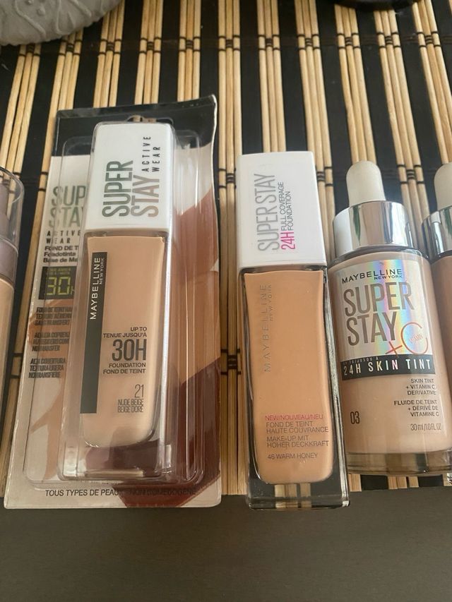 Lote bases maquillaje L'Oréal y Maybelline
