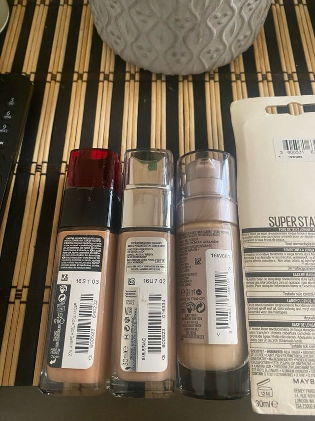 Lote bases maquillaje L'Oréal y Maybelline
