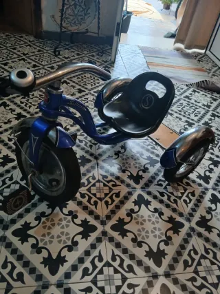 Triciclo Azul Schwinn
