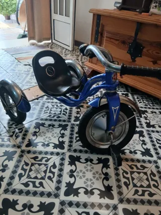 Triciclo Azul Schwinn