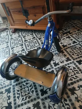 Triciclo Azul Schwinn