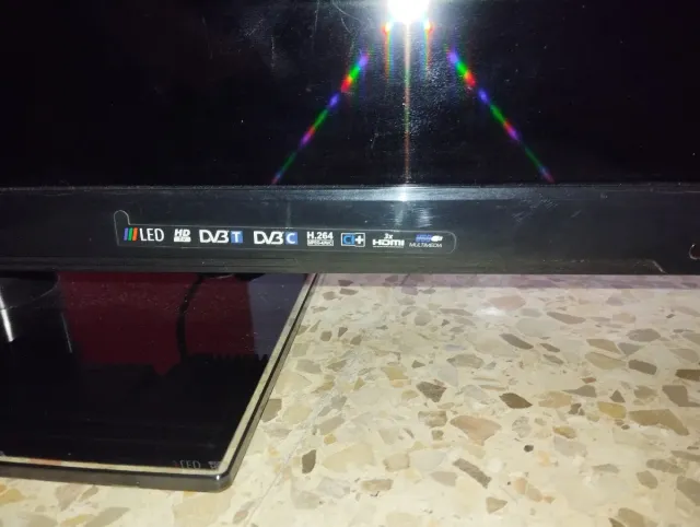 Televisión Blaupunkt Negra